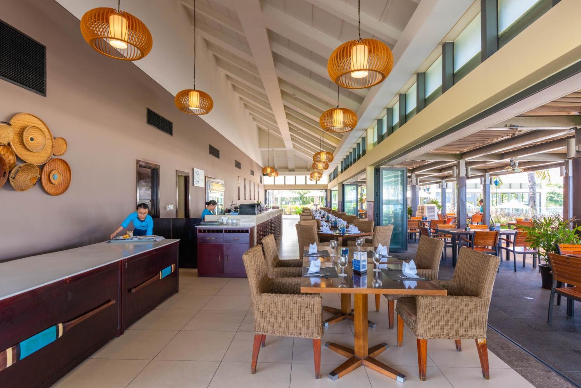 Memories Holiday Beach Villa Дананг Екстер'єр фото